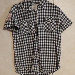 Short sleeve button up
